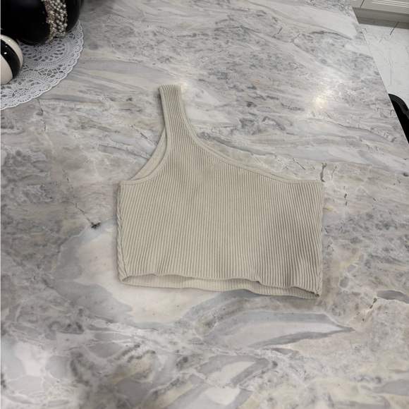 Aritzia Babaton Ribbed One-Shoulder Top - Picture 4 of 4